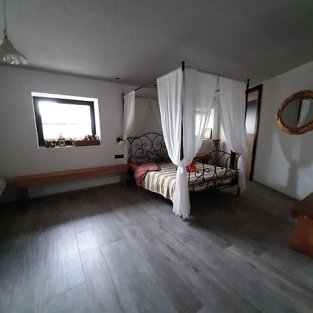 Bed and Breakfast Haus Fels Sluderno Exterior foto