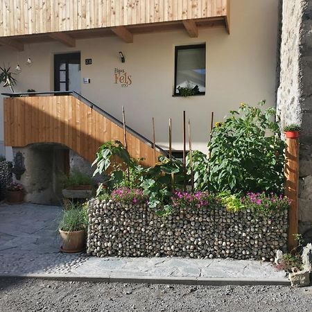Bed and Breakfast Haus Fels Sluderno Exterior foto